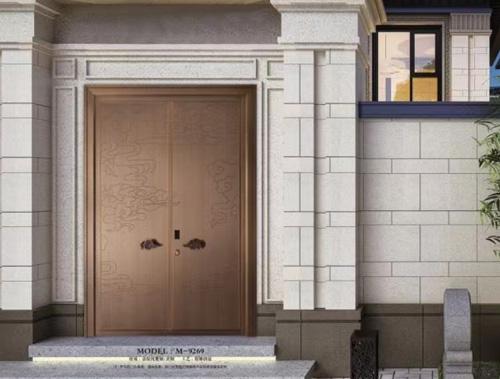 銅門實(shí)景工程案例27